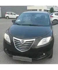 LANCIA Ypsilon 1.2 69 CV 5 porte Silver - 3