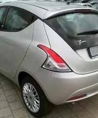 LANCIA Ypsilon 1.3 MJT 16V 95 CV 5 porte S&S Silver - 6