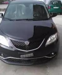 LANCIA Ypsilon 1.3 MJT 16V 95 CV KM0 5 porte S&S Silver