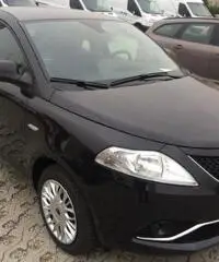 LANCIA Ypsilon 1.3 MJT 16V 95 CV 5 porte S&S Silver - 6