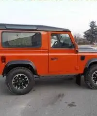 LAND ROVER Defender 90 2.2 TD4 Station Wagon Adventure Edition N1 - 4