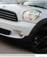 MINI Cooper D Countryman ALL4 - 2