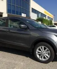 NISSAN Qashqai 1.6 dCi 2WD Connecta + Acenta + X-Tronic CVT +NAVI - 7