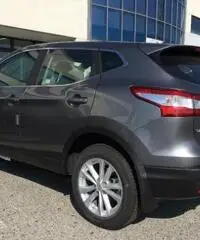 NISSAN Qashqai 1.6 dCi 2WD Connecta + Acenta + X-Tronic CVT +NAVI - 9