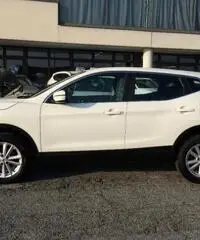 NISSAN Qashqai 1.6 dCi 2WD Connecta - Acenta + X-Tronic CVT +NAVI - 2