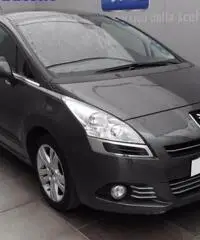 PEUGEOT 5008 1.6 HDi TECNO CV110 NO GARANZIA!!!!