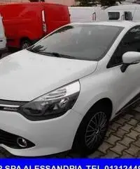 RENAULT Clio 1.2 75CV 5 porte GPL Live  KM 11000 -PARI AL NUOVO - 3