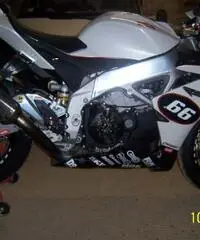 RSV 4 R 2010 strada- pista - 3