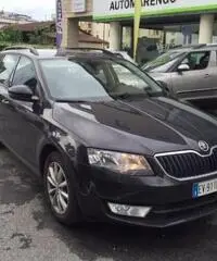 SKODA Octavia 1.6 TDI CR 105CV Wagon Ambition - 2