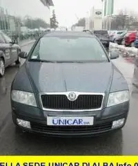 SKODA Octavia 1.9 TDI Wagon 4x4 Ambiente - 2