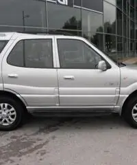 TATA Safari 2.2 Dicor 5p. 4x4 - 3