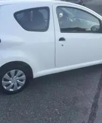 TOYOTA Aygo 1.0 12V VVT-i Connect Navi! - 4