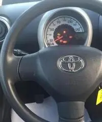 TOYOTA Aygo 1.0 12V VVT-i Connect Navi! - 9