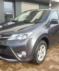 TOYOTA RAV 4 RAV4 2.0 D-4D 2WD STYLE