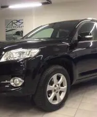 TOYOTA RAV 4 RAV4 2.2 D-4D 150 CV DPF Exclusive