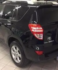 TOYOTA RAV 4 RAV4 2.2 D-4D 150 CV DPF Exclusive - 4