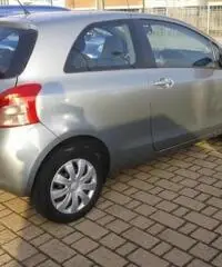 TOYOTA Yaris 1.4 D-4D DPF 3 porte Sol - 5