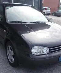 Volkswagen Golf 1.9 tdi 3p - 2