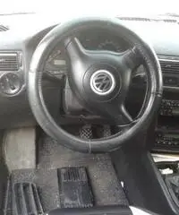 Volkswagen Golf 4 - 2