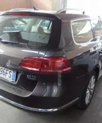 VOLKSWAGEN Passat Variant Var. Bs. 2.0 TDI DSG High. BMT - 2