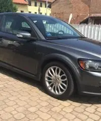 VOLVO C30 2.0 D Momentum - 3