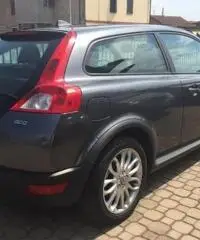 VOLVO C30 2.0 D Momentum - 4