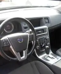 Volvo S60 D3 Geartronic Momentum - AZIENDALE - 4