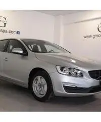 Volvo V60 D2 Kinetic - KM0 - 2