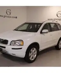 Volvo XC90 D5 AWD Geartronic Momentum