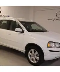 Volvo XC90 D5 AWD Geartronic Momentum - 2