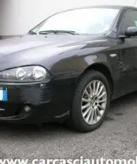 ALFA ROMEO 147 1.9 JTD (120) 5 porte Distinctive - 2