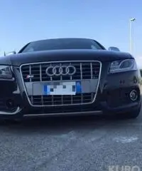 AUDI S5 4.2 V8 quattro tiptronic