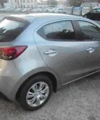 MAZDA 2 1.5 Skyactiv-G 75cv *KM ZERO* Evolve - 6