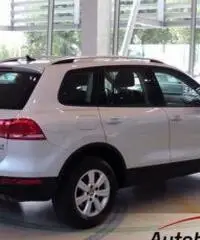 VOLKSWAGEN TOUAREG 3.0 V6 TDI BLUEMOTION 245 CV - 2