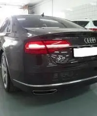 Audi A8 4.2 V8 TDI 385CV quattro tiptronic TETTO/XENO/TV - 4