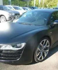 AUDI R8 5.2 V10 FSI quattro R tronic - 2