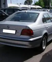 BMW 520 i Berlina - 2