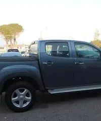 ISUZU D-Max 2.5 Crew Cab Solar 4WD - 6