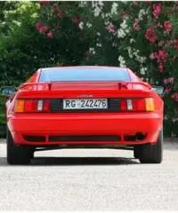 Lotus Esprit - 2