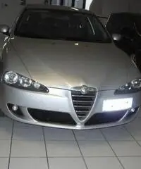 Alfa Romeo 147 1.9 JTD 5P. Distinctive - 2