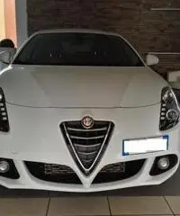 ALFA ROMEO Giulietta 1.6 JTDm-2 105 CV Distinctive