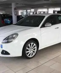 Alfa Romeo Giulietta (2010) 2.0 JTDm-2 140 CV Distinctive - 2