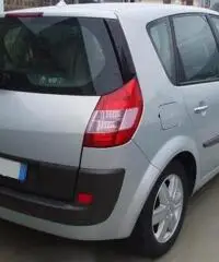 RENAULT Scenic 1.9 dCi Confort Dynamique - 2