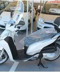 HONDA SH 300 NUOVO anno 2014 KM 0 - 2