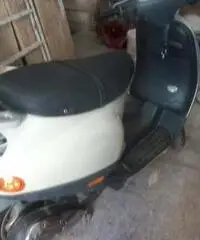 Vespa scuter a 4 tempi 2002 - 2