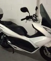 Honda PCX 150 - pari al nuovo 285 Km