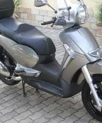 Aprilia Scarabeo 300 s del 2011 con 7113km. COME NUOVA