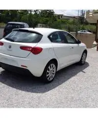 ALFA ROMEO Giulietta 1.6 JTDm-2 105 CV Distinctive - 3