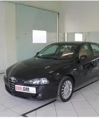 ALFA ROMEO 147 1.9 JTD 5 porte Distinctive - 3