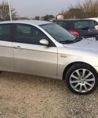 ALFA ROMEO 147 1.9 JTD (120) 5 porte - 2